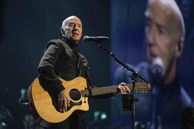 Oberhausen Night Of The Proms FOR EDITORIAL PURPOSES ONLY EDITORIAL USE ONLY p Midge Ure at Night Of The Proms on Sunday, November 30, 2025, at the Arena in Oberhausen Oberhausen Copyright UwexErnst Copyright: UwexErnst doc83hrjuvii411mxfeb6q0 ,EDITORIAL USE ONLY Copyright: UwexErnst
