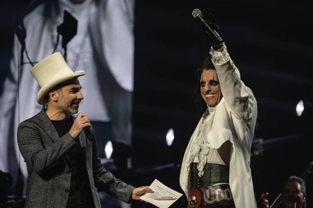 Oberhausen Night Of The Proms FOR EDITORIAL PURPOSES ONLY EDITORIAL USE ONLY p Alice Cooper at Night Of The Proms on Sunday, November 30, 2025, at the Arena in Oberhausen Oberhausen Copyright UwexErnst Copyright: UwexErnst doc83hrjvycr5i9hcyxopw ,EDITORIAL USE ONLY Copyright: UwexErnst