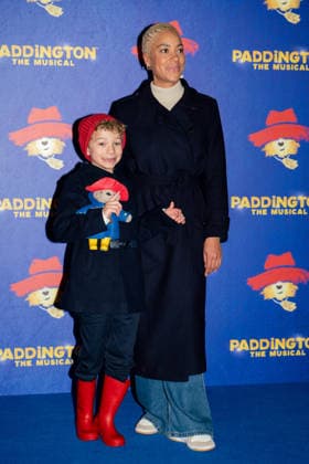 Paddington The Musical Word Premiere in London - 30 Nov 2025 Cush Jumbo and guest seen arriving on the Blue Carpet during the Paddington The Musical World Premiere opens in the West End, London. London United Kingdom Copyright: xBonniexBritainx xSOPAxImagesx BNS02149