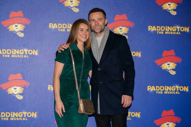Paddington The Musical Word Premiere in London - 30 Nov 2025 Izzy and Harry Judd seen arriving on the Blue Carpet during the Paddington The Musical World Premiere opens in the West End, London. London United Kingdom Copyright: xBonniexBritainx xSOPAxImagesx BNS02301