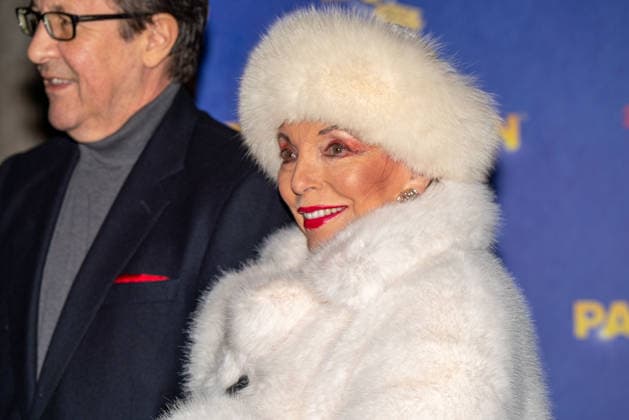 November 30, 2025, London, United Kingdom: Joan Collins seen arriving on the Blue Carpet during the Paddington The Musical World Premiere opens in the West End, London. London United Kingdom - ZUMAs197 20251130_aaa_s197_575 Copyright: xBonniexBritainx