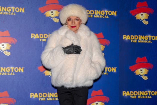 November 30, 2025, London, United Kingdom: Joan Collins seen arriving on the Blue Carpet during the Paddington The Musical World Premiere opens in the West End, London. London United Kingdom - ZUMAs197 20251130_aaa_s197_582 Copyright: xBonniexBritainx