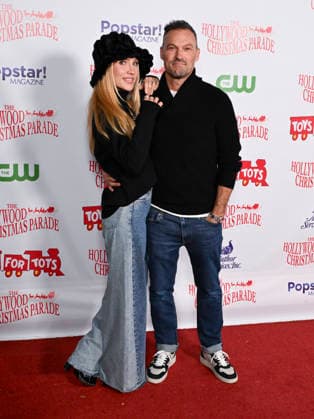 November 30, 2025, Hollywood, California, USA: DWTS Australian ballroom dancer SHARNA BURGESS and American actor, producer, and former rapper BRIAN AUSTIN GREEN attend the 93rd Annual Hollywood Christmas Parade: Hollywood RED CARPET. Hollywood USA - ZUMAb173 20251130_aap_b173_024 Copyright: xBillyxBennightx