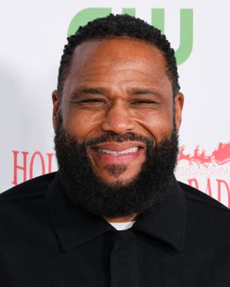 November 30, 2025, Hollywood, California, USA: American actor, comedian, and television host ANTHONY ANDERSON attends the 93rd Annual Hollywood Christmas Parade: Hollywood RED CARPET. Hollywood USA - ZUMAb173 20251130_aap_b173_047 Copyright: xBillyxBennightx