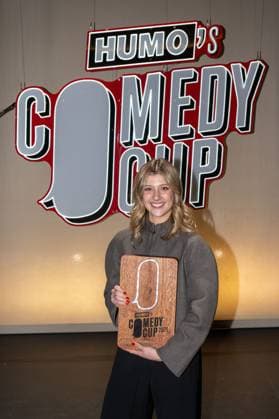 Belgian comedian Bregje Iding poses for the photographer after winning the final show of Humo s Comedy Cup 2025, in the Arenbergschouwburg in Antwerp, Sunday 30 November 2025. Humo s Comedy Cup is a competition organized by the weekly magazine Humo to reward the greatest comedy talent.  JONASxROOSENS 145543249