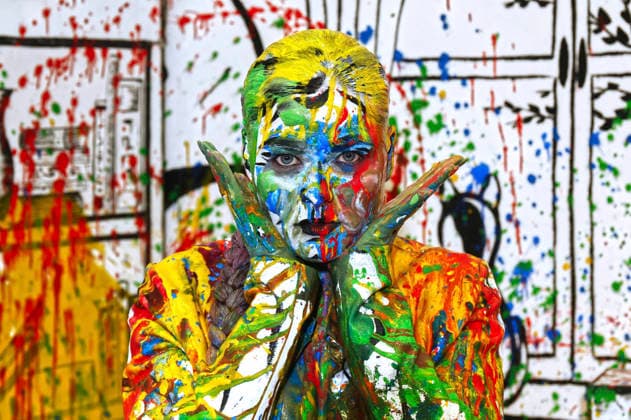Bodyart Color Christmas Splash Performance with model Tatjana Heinz in Studio Düsterwald Hameln, 30 11 2025 BodyArt artist Jörg Düsterwald Foto:xB.xSchubertx xFuturexImagex christmas_splash_5130