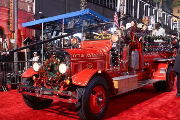 93rd Hollywood Christmas Parade in California HOLLYWOOD, CALIFORNIA - NOV 30: 93rd annual Hollywood Christmas Parade is held in Hollywood of Los Angeles, California, United States on November 30, 2025. Tayfun Coskun Anadolu California United States. Editorial use only. Please get in touch for any other usage.  Copyright: x2025xAnadoluxTayfunxCoskunx