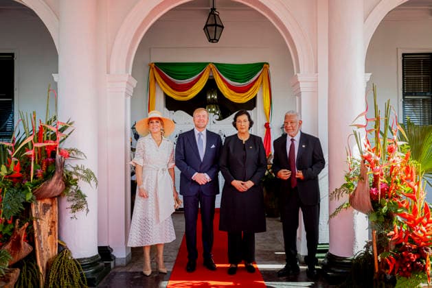 01-12-2025 Airport King Willem-Alexander and Queen Maxima on the 1st day of the 3 day statevisit to Suriname Surinamese President Jennifer Geerlings-Simons and her husband Glenn Geerlings welcomed the Royal Couple at the Presidential Palace. Â  Copyright: xPPEx