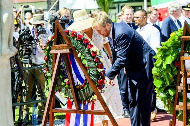 Paramaribo, The Netherlands, 2025-12-01 11:34:21 PARAMARIBO, December 1, 2025, Mama Sranan. King Willem-Alexander and Queen Maxima are paying a state visit to the Republic of Suriname at the invitation of President Jennifer Geerlings-Simons. King Willem-Alexander and Queen Maxima lay a wreath at the statue of Mama Sranan, which symbolizes Mother Suriname. The statue depicts a woman holding five children, who represent the people groups of Suriname. PHOTO: NLBeeld Patrick van Emst Credit: NL Beeld Patrick van Emst  Copyright: xx x