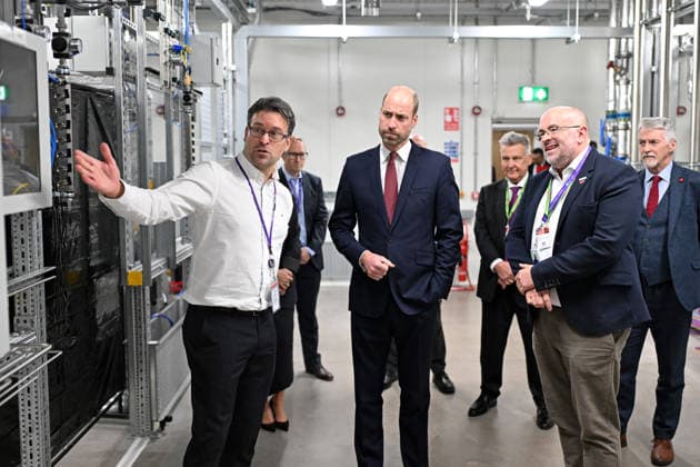 The Prince Of Wales Attends The Wales Investment Summit John Peploe (L), Facilities Director of KLA, gives a tour to Prince William, Prince of Wales with Andrew Evans of SPTS watching during a visit at the semiconductor manufacturer SPTS, a division of KLA, ahead of the Wales Investment Summit on December 01, 2025 in Newport, Wales. Organized by the Welsh Government at the ICC Wales, the Summit will bring together over 300 delegates from almost 30 countries across sectors including clean energy, technology, life sciences, financial services, manufacturing and the creative industries. Wales is currently home to around 1,480 overseas-owned companies employing more than 174,000 people., Credit:Avalon.red Avalon United Kingdom, Wales, Newp Copyright: xAvalon.redx xAvalonx 1055813105