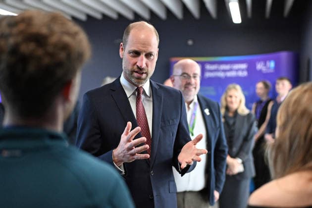 The Prince Of Wales Attends The Wales Investment Summit Prince William, Prince of Wales talks to employees during a visit at the semiconductor manufacturer SPTS, a division of KLA, ahead of the Wales Investment Summit on December 01, 2025 in Newport, Wales. Organized by the Welsh Government at the ICC Wales, the Summit will bring together over 300 delegates from almost 30 countries across sectors including clean energy, technology, life sciences, financial services, manufacturing and the creative industries. Wales is currently home to around 1,480 overseas-owned companies employing more than 174,000 people., Credit:Avalon.red Avalon United Kingdom, Wales, Newport Copyright: xAvalon.redx xAvalonx 1055813119