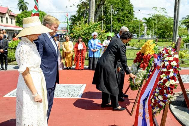Paramaribo, The Netherlands, 2025-12-01 11:34:40 PARAMARIBO, December 1, 2025, Mama Sranan. King Willem-Alexander and Queen Maxima are paying a state visit to the Republic of Suriname at the invitation of President Jennifer Geerlings-Simons. King Willem-Alexander and Queen Maxima lay a wreath at the statue of Mama Sranan, which symbolizes Mother Suriname. The statue depicts a woman holding five children, who represent the ethnic groups of Suriname. PHOTO: NLBeeld Patrick van Emst Credit: NL Beeld Patrick van Emst  Copyright: xx x
