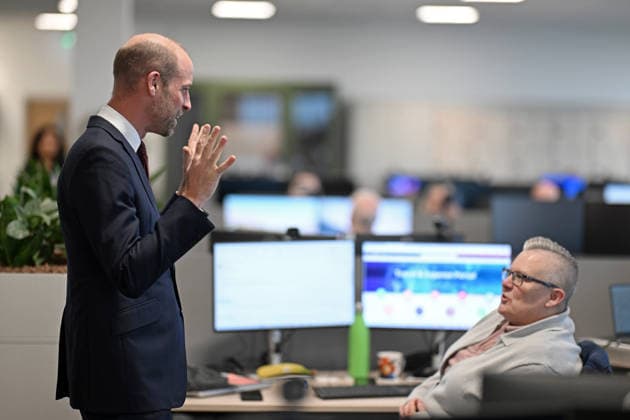 The Prince Of Wales Attends The Wales Investment Summit Prince William, Prince of Wales talks to an employee during a visit at the semiconductor manufacturer SPTS, a division of KLA, ahead of the Wales Investment Summit on December 01, 2025 in Newport, Wales. Organized by the Welsh Government at the ICC Wales, the Summit will bring together over 300 delegates from almost 30 countries across sectors including clean energy, technology, life sciences, financial services, manufacturing and the creative industries. Wales is currently home to around 1,480 overseas-owned companies employing more than 174,000 people., Credit:Avalon.red Avalon United Kingdom, Wales, Newport Copyright: xAvalon.redx xAvalonx 1055813135