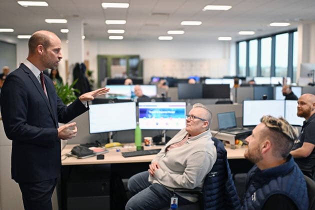 The Prince Of Wales Attends The Wales Investment Summit Prince William, Prince of Wales talks to employees during a visit at the semiconductor manufacturer SPTS, a division of KLA, ahead of the Wales Investment Summit on December 01, 2025 in Newport, Wales. Organized by the Welsh Government at the ICC Wales, the Summit will bring together over 300 delegates from almost 30 countries across sectors including clean energy, technology, life sciences, financial services, manufacturing and the creative industries. Wales is currently home to around 1,480 overseas-owned companies employing more than 174,000 people., Credit:Avalon.red Avalon United Kingdom, Wales, Newport Copyright: xAvalon.redx xAvalonx 1055813225