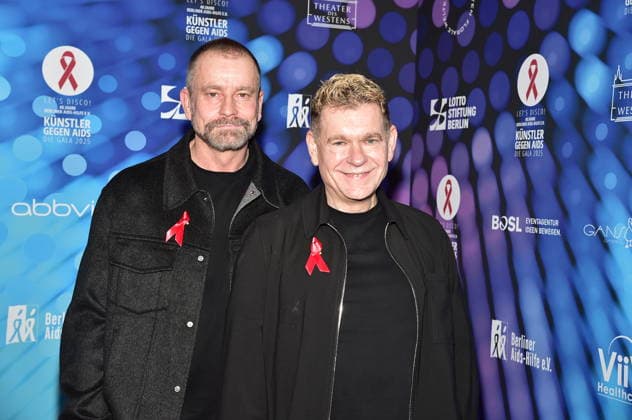 40 years KÜNSTLER GEGEN AIDS Ð DIE GALA 2025 KÜNSTLER GEGEN AIDS Ð DIE GALA 2025 Ulf Leo Sommer and Peter Plate are music producers and composers Arrival, red carpet for the anniversary KÜNSTLER GEGEN AIDS Ð DIE GALA 2025 Benefit gala for the 40th anniversary of Berliner Aids Hilfe e V at TDW in Berlin on 01 12 2025 Photopress Mueller