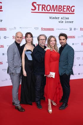 Christoph Maria Herbst, Milena Dreissig, Bjarne Maedel, Diana Staehly and Oliver Wnuk at the movie premiere of Stromberg Everything as usual again on 1 12 2025 at Zoo Palst in Berlin Stromberg movie premiere in Berlin