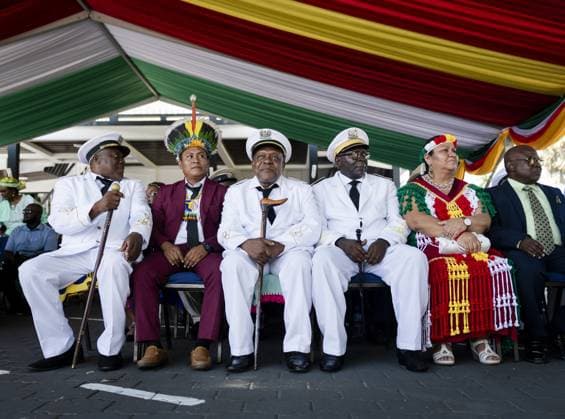 PARAMARIBO Representatives of descendants of enslaved people and indigenous communities in Suriname await the arrival of King Willem-Alexander and Queen Maxima before a discussion about the past and the future. The royal couple were on a three-day state visit to Suriname at the invitation of President Jennifer Geerlings-Simons. ANP REMKO DE WAAL netherlands out - belgium out  Copyright: xx x543611944x originalFilename: 543611944.jpg