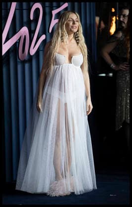 . 01 12 2025. London, United Kingdom. A pregnant Sienna Miller arriving at The Fashion Awards in London.  xStephenxLockx xi-Imagesx IIM-26428-0055