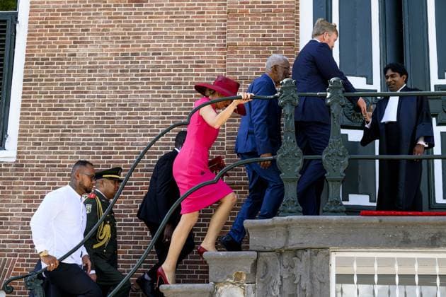 Paramaribo, The Netherlands, 2025-12-01 14:33:38 PARAMARIBO, 1 December 2025, Court of Justice. King Willem-Alexander and Queen Maxima are paying a state visit to the Republic of Suriname at the invitation of President Jennifer Geerlings-Simons. As part of the separation of powers, the judiciary will also be visited. At the Court of Justice, the Royal Couple will speak with the President of the Court and several judges about the importance of judicial independence in a democratic constitutional state. PHOTO: NLBeeld Patrick van Emst Credit: NL Beeld Patrick van Emst  Copyright: xx x