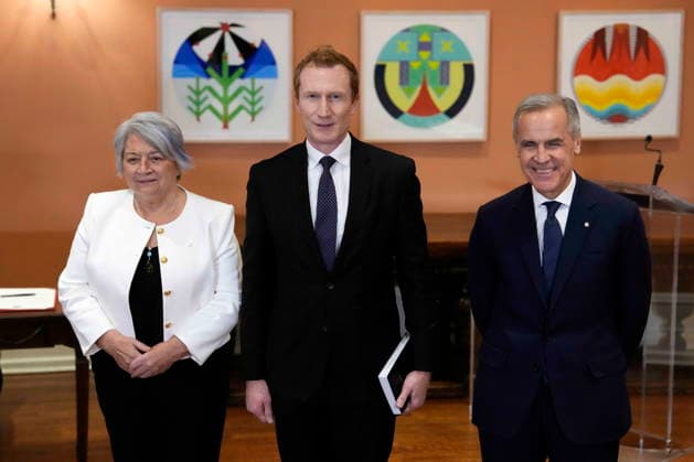 December 1, 2025, Ottawa, On, CAN: Mark Miller stands with Gov. Gen. Mary Simon and Prime Minister Mark Carney after being sworn in as Minister of Canadian Identity and Culture and Minister responsible for Official Languages, at a cabinet swearing in ceremony at Rideau Hall in Ottawa, on Monday, Dec. 1, 2025. Ottawa CAN  - ZUMAc35_ 20251201_zaf_c35_034 Copyright: xJustinxTangx