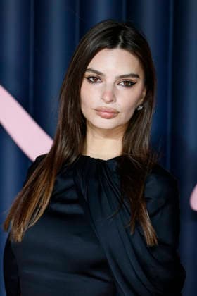 British Fashion Awards Gala Nigth - Red carpet LONDON, UK - DECEMBER 01: Emily Ratajkowski poses at the photocall of British Fashion Awards held at Royal Albert Hall, on December 01st 2025 in London, Great Britain. Photo Marco Piovanotto Abacapress.com  Copyright: xPiovanottoxMarco ABACAx