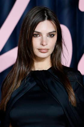 British Fashion Awards Gala Nigth - Red carpet LONDON, UK - DECEMBER 01: Emily Ratajkowski poses at the photocall of British Fashion Awards held at Royal Albert Hall, on December 01st 2025 in London, Great Britain. Photo Marco Piovanotto Abacapress.com  Copyright: xPiovanottoxMarco ABACAx
