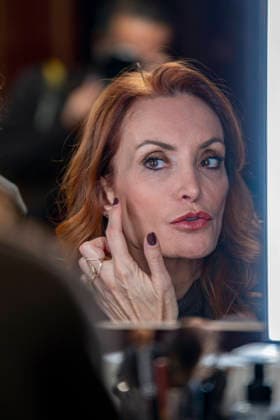 PEOPLE: Gala Fondation Recherche Alzheimer - Lyon - 02 12 2025 Christelle Bardet en sÃ ance make up avant le Gala 2025 de la Fondation Recherche Alzheimer Ã Lyon le 01 12 2025. Photo Sandrine Thesillat PsNewZ  Copyright: xSandrinexTHESILLATx