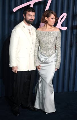 The Fashion Awards 2025 presented by Pandora at the Royal Albert Hall in London - 01 Dec 2025 Rocco Iannone and Raye attend The Fashion Awards 2025 presented by Pandora at the Royal Albert Hall. London United Kingdom Copyright: xFredxDuvalx xSOPAxImagesx FD_Fashion_Awards_09