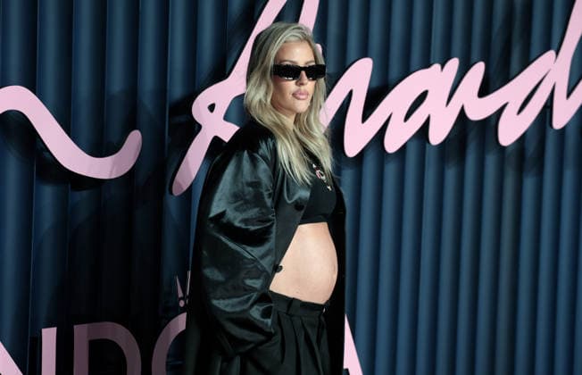 The Fashion Awards 2025 presented by Pandora at the Royal Albert Hall in London - 01 Dec 2025 Ellie Goulding attends The Fashion Awards 2025 presented by Pandora at the Royal Albert Hall. London United Kingdom Copyright: xFredxDuvalx xSOPAxImagesx FD_Fashion_Awards_12