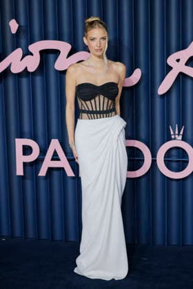 British Fashion Awards Gala Nigth - Red carpet LONDON, UK - DECEMBER 01: Leonie Hanne poses at the photocall of British Fashion Awards held at Royal Albert Hall, on December 01st 2025 in London, Great Britain. Photo Marco Piovanotto Abacapress.com  Copyright: xPiovanottoxMarco ABACAx