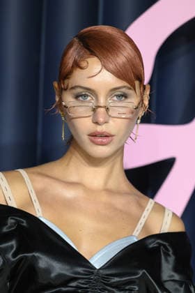 Celebrities attending the Fashion Awards 2025 at the Royal Albert Hall, London Featuring: Iris Law Where: London, United Kingdom When: 01 Dec 2025 Credit: Cover Images **NOT AVAILABLE FOR HELLO MAGAZINE** EDITORIAL USE ONLY. NOT FOR USE BY NEWSPAPERS BASED IN THE UK. Copyright: xx coverimg55306026
