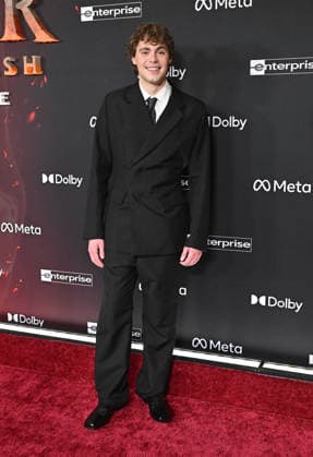 ˜Avatar Fire and Ash™ World Premiere Jack Champion arriving to the world premiere of Avatar Fire and Ash at the Dolby Theatre on December 1, 2025 in Hollywood, Ca. Hollywood Dolby Theatre California USA Copyright: xLisaxOConnor xAFF-USA.COMx