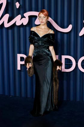British Fashion Awards Gala Nigth - Red carpet LONDON, UK - DECEMBER 01: Iris Law poses at the photocall of British Fashion Awards held at Royal Albert Hall, on December 01st 2025 in London, Great Britain. Photo Marco Piovanotto Abacapress.com  Copyright: xPiovanottoxMarco ABACAx