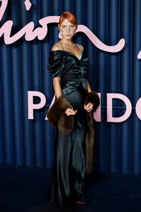 British Fashion Awards Gala Nigth - Red carpet LONDON, UK - DECEMBER 01: Iris Law poses at the photocall of British Fashion Awards held at Royal Albert Hall, on December 01st 2025 in London, Great Britain. Photo Marco Piovanotto Abacapress.com  Copyright: xPiovanottoxMarco ABACAx