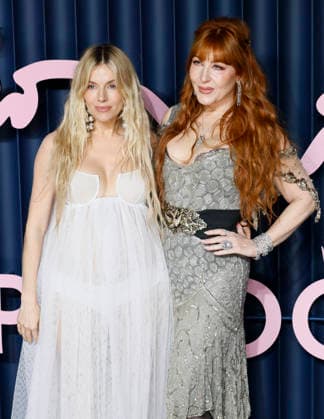 British Fashion Awards Gala Nigth - Red carpet LONDON, UK - DECEMBER 01: Sienna Miller, Charlotte Tilbury poses at the photocall of British Fashion Awards held at Royal Albert Hall, on December 01st 2025 in London, Great Britain. Photo Marco Piovanotto Abacapress.com  Copyright: xPiovanottoxMarco ABACAx