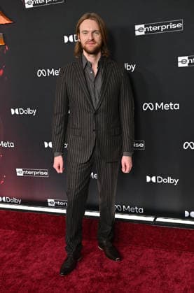 ˜Avatar Fire and Ash™ World Premiere Finneas O Connell arriving to the world premiere of Avatar Fire and Ash at the Dolby Theatre on December 1, 2025 in Hollywood, Ca. Hollywood Dolby Theatre California USA Copyright: xLisaxOConnor xAFF-USA.COMx