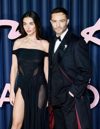 British Fashion Awards Gala Nigth - Red carpet LONDON, UK - DECEMBER 01: Amy Jackson Westwick, Ed Westwick poses at the photocall of British Fashion Awards held at Royal Albert Hall, on December 01st 2025 in London, Great Britain. Photo Marco Piovanotto Abacapress.com  Copyright: xPiovanottoxMarco ABACAx