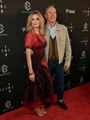 December 1, 2025, Los Angeles, California, USA: American actress KYRA SEDGWICK and American actorm Emmy Award and Golden Globes winner MICHAEL KEATON attend the Los Angeles Special Screening Of Sweetwater : RED CARPET. Los Angeles USA - ZUMAb173 20251201_aap_b173_006 Copyright: xBillyxBennightx
