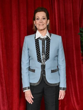 ˜Avatar Fire and Ash™ World Premiere Sigourney Weaver arriving to the world premiere of Avatar Fire and Ash at the Dolby Theatre on December 1, 2025 in Hollywood, Ca. Hollywood Dolby Theatre California USA Copyright: xLISAxOConnor xAFF-USA.COMx