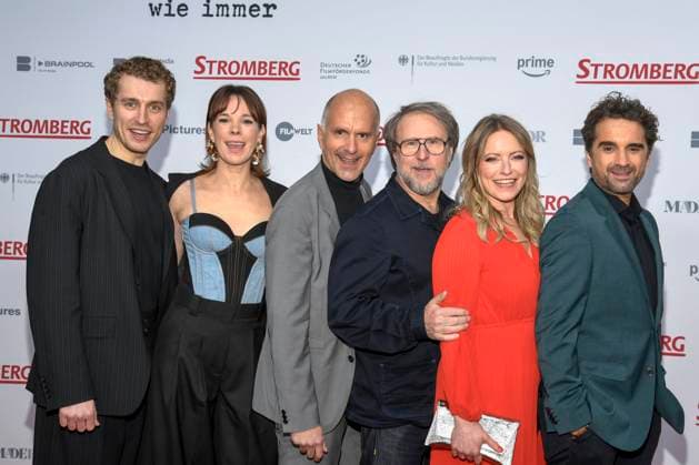 ABBberlin: Christoph Maria Herbst, Milena Dreißig, Bjarne Mädel, Diana Staehly und Oliver Wnuk Schauspieler auf dem roten Teppich bei der Weltpremiere des Kino Films STROMBERG WIEDER ALLES WIE IMMER im Zoo Palast Berlin am 01.12.2025 Berlin Deutschland