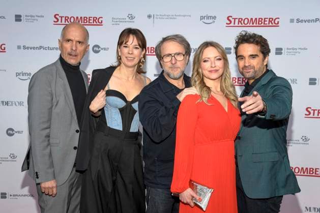 ABBberlin: Christoph Maria Herbst, Milena Dreißig, Bjarne Mädel, Diana Staehly und Oliver Wnuk Schauspieler auf dem roten Teppich bei der Weltpremiere des Kino Films STROMBERG WIEDER ALLES WIE IMMER im Zoo Palast Berlin am 01.12.2025 Berlin Deutschland