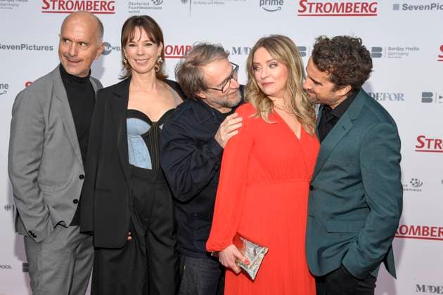 ABBberlin: Christoph Maria Herbst, Milena Dreißig, Bjarne Mädel, Diana Staehly und Oliver Wnuk Schauspieler auf dem roten Teppich bei der Weltpremiere des Kino Films STROMBERG WIEDER ALLES WIE IMMER im Zoo Palast Berlin am 01.12.2025 Berlin Deutschland