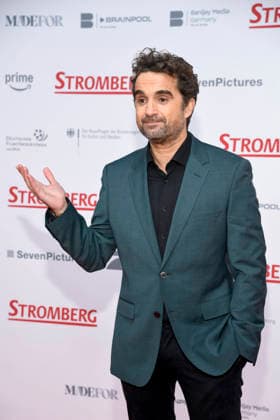 ABBberlin: Oliver Wnuk Schauspieler auf dem roten Teppich bei der Weltpremiere des Kino Films STROMBERG WIEDER ALLES WIE IMMER im Zoo Palast Berlin am 01.12.2025 Berlin Deutschland