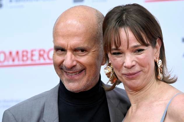 ABBberlin: Christoph Maria Herbst und Milena Dreißig Dreossig Schauspieler auf dem roten Teppich bei der Weltpremiere des Kino Films STROMBERG WIEDER ALLES WIE IMMER im Zoo Palast Berlin am 01.12.2025 Berlin Deutschland