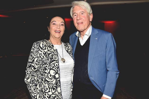 Sylvia Prof Dr Wolf Dieter Ring BLM Praesident a D Muenchen 01 12 2025 Hotel Vierjahreszeiten Kempinski Buch Vorstellung von Fritz Egner Moderator Mein Leben Zwischen Rhythm und Blues in Muenchen Foto Muenchen