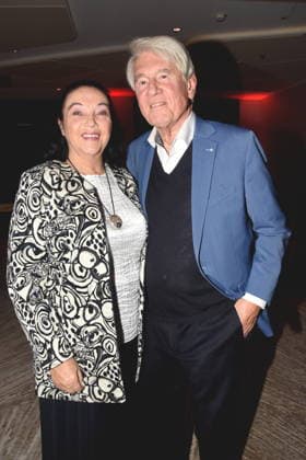 Sylvia Prof Dr Wolf Dieter Ring BLM Praesident a D Muenchen 01 12 2025 Hotel Vierjahreszeiten Kempinski Buch Vorstellung von Fritz Egner Moderator Mein Leben Zwischen Rhythm und Blues in Muenchen Foto Muenchen