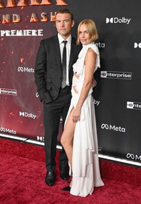 ˜Avatar Fire and Ash™ World Premiere Sam Worthington and Lara Worthington arriving to the world premiere of Avatar Fire and Ash at the Dolby Theatre on December 1, 2025 in Hollywood, Ca. Hollywood Dolby Theatre California USA Copyright: xLISAxOConnor xAFF-USA.COMx