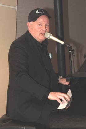 Charlie Glass Pianist Saenger Muenchen 01 12 2025 Hotel Vierjahreszeiten Kempinski Book Presentation by Fritz Egner Presenter My Life Between Rhythm and Blues in Munich Photo Muenchen