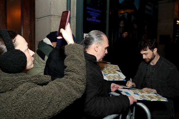 Celebrities attend Sony Pictures Classics and The Cinema Society host Special New York Screening of Merrily We Roll Along Featuring: Daniel Radcliffe with Fans Where: New York, New York, United States When: 01 Dec 2025 Credit: Marion Curtis StarPix for Sony Pictures Classics INSTARimages EDITORIAL USE ONLY. NOT FOR USE BY NEWSPAPERS BASED IN THE UK. Copyright: xx instar55307441
