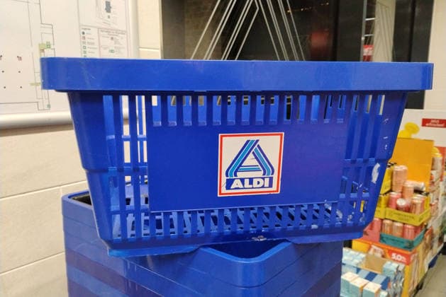 Einkaufskorb Einkaufkoerbe Lebensmittel-Discounter Aldi Einkaufskorb Einkaufkoerbe Aldi 